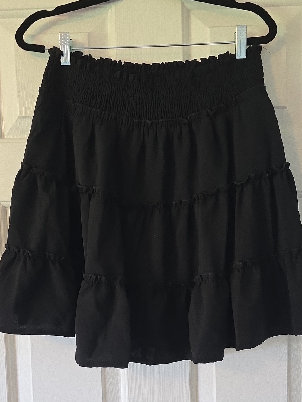 Black Tiered Smocked Waist Skort- Women Sz Lg Nwt